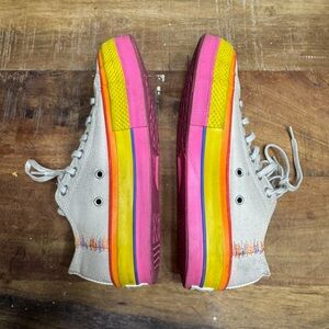 Converse Wmns Chuck Taylor All Star Lift Low “Rainbow – Vintage White” Size 7.5